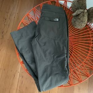 The North Face | Mid Rise Pants SIZE 0